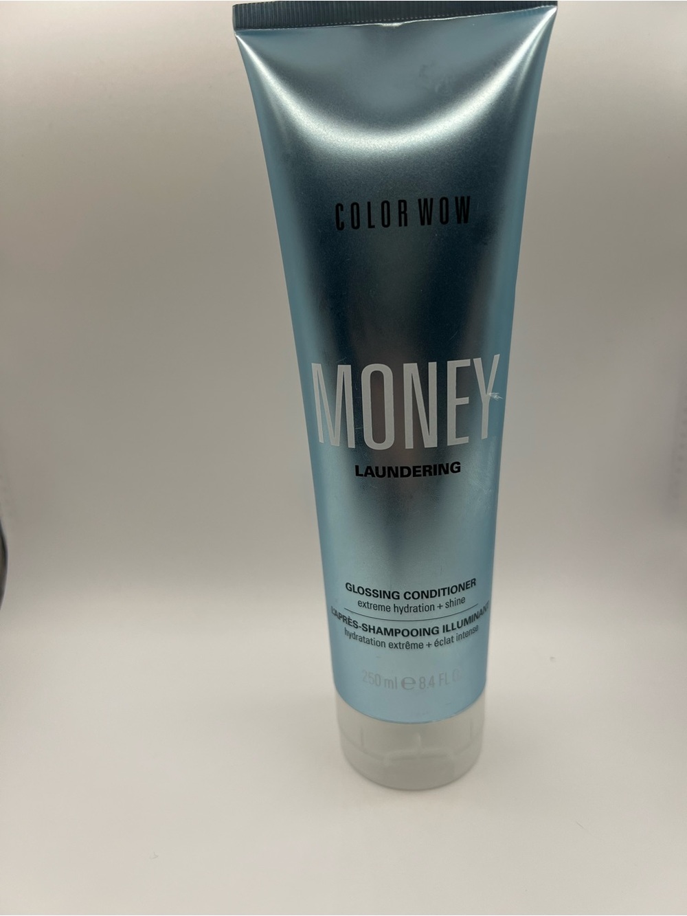 Color Wow Money Laundering Glossing Conditioner — Metallic Blue